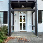 Walnuss Apartment- Wachmaschine- Parkplatz- Balkon Apartament