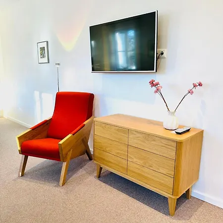 Walnuss Apartment- Wachmaschine- Parkplatz- Balkon