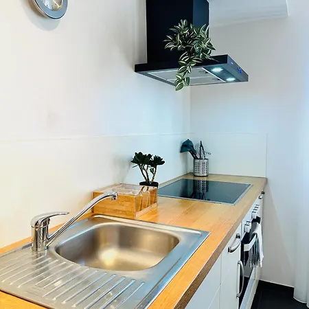 Walnuss Apartment- Wachmaschine- Parkplatz- Balkon Appartamento *