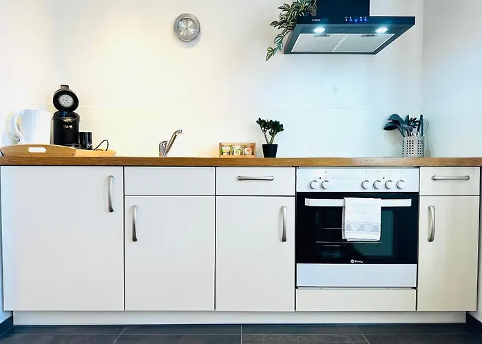 Walnuss Apartment- Wachmaschine- Parkplatz- Balkon Appartement