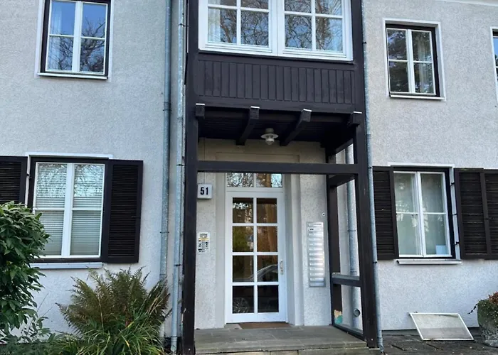 Walnuss Apartment- Wachmaschine- Parkplatz- Balkon Niederdorla