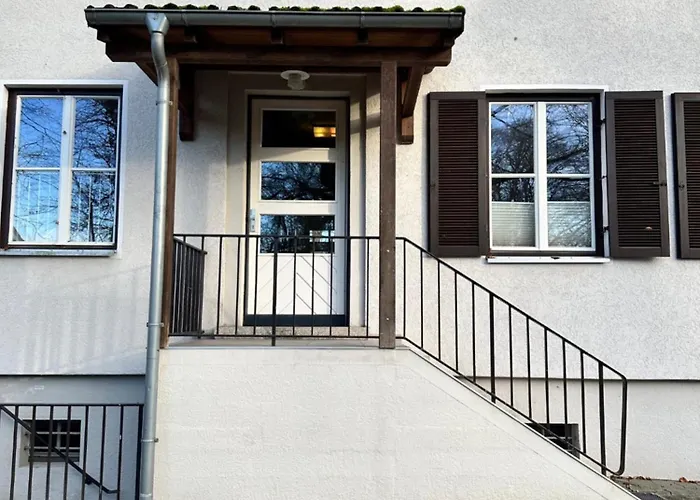 Walnuss Apartment- Wachmaschine- Parkplatz- Balkon *